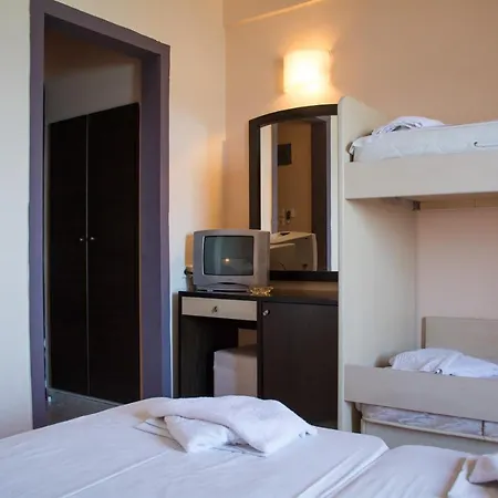 Montreal Hotel 2*